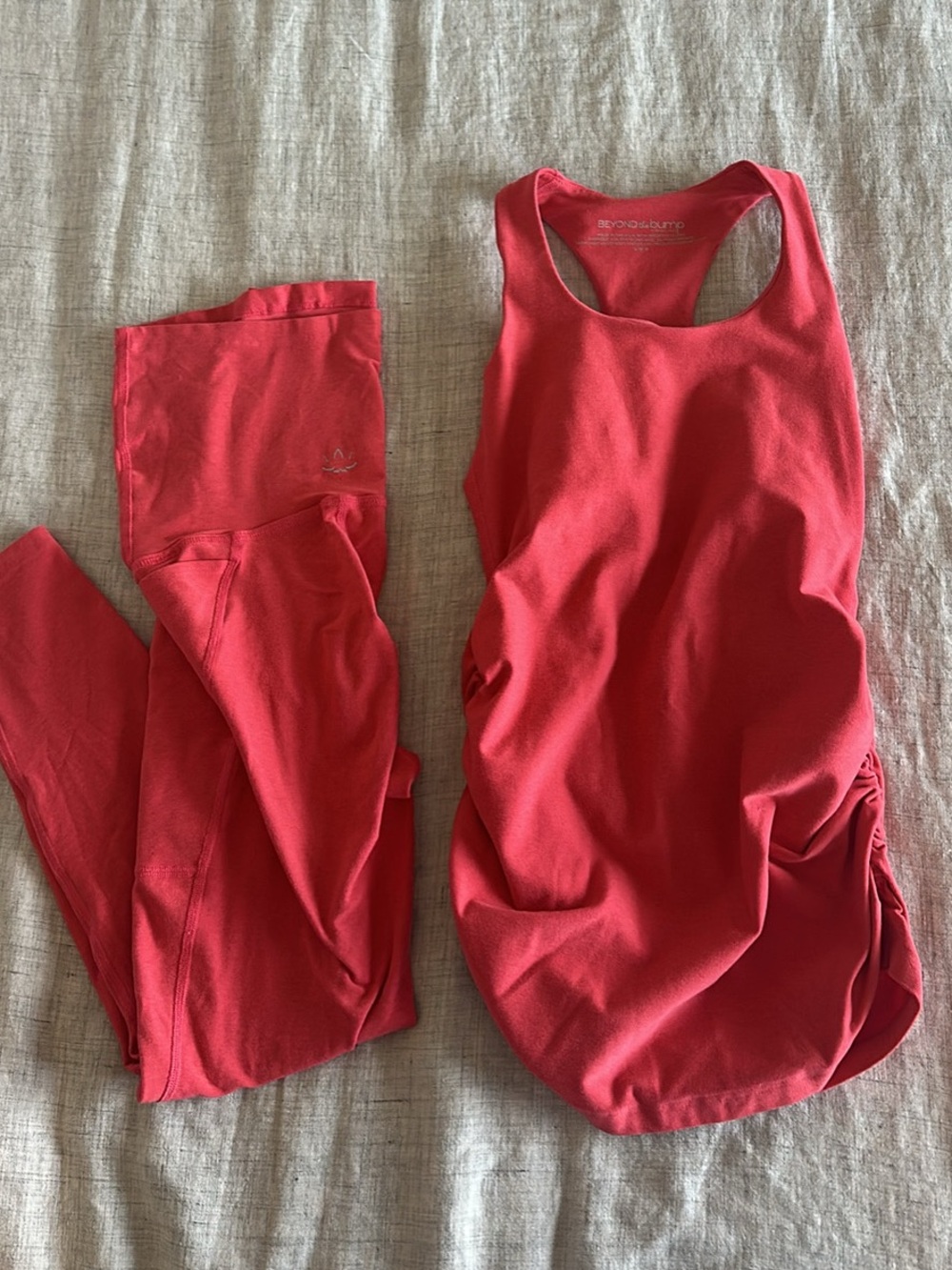Beyond Yoga Coral-Red Maternity Tank and Leggings Set - Picture 4 of 4